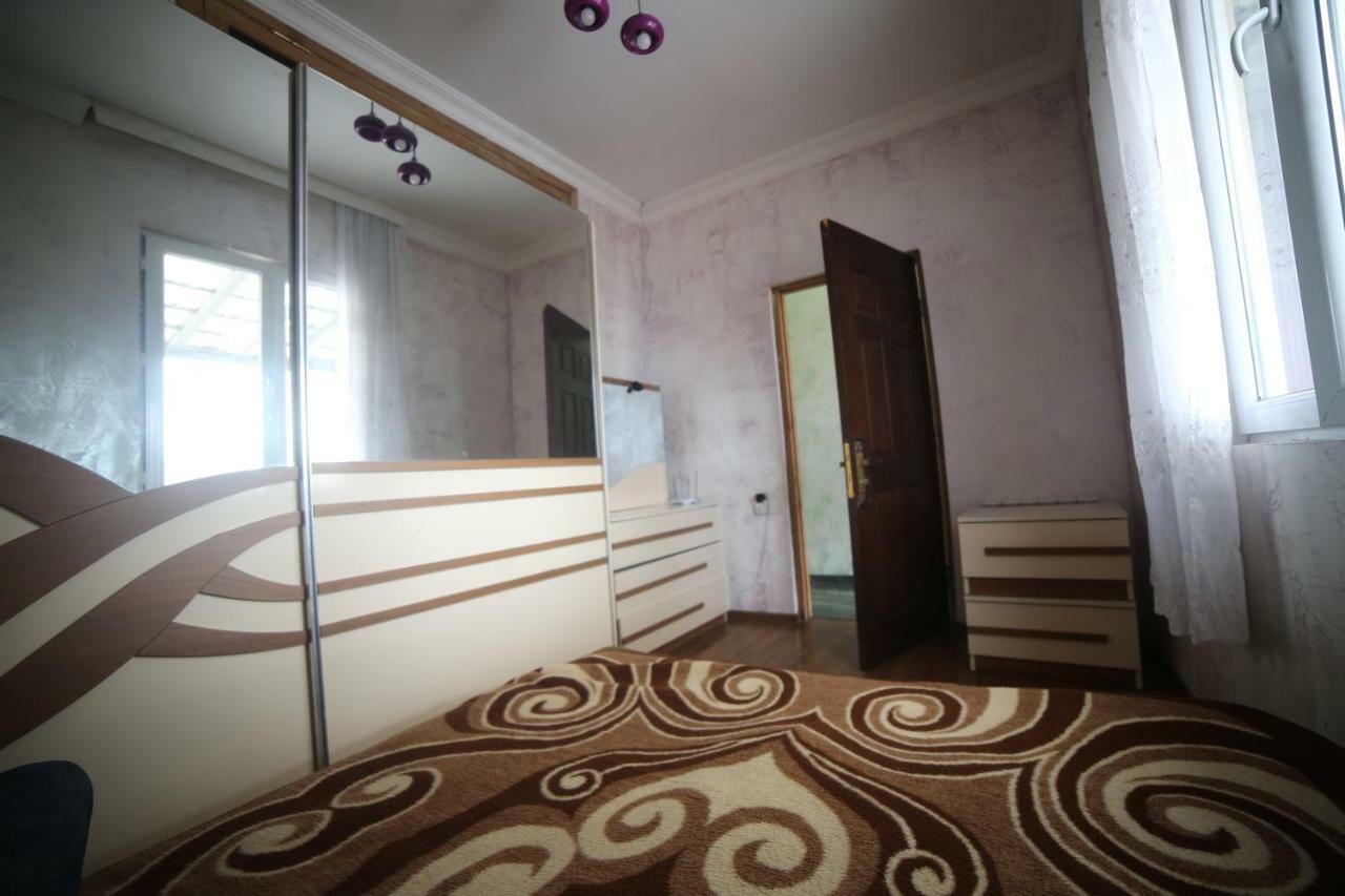 Makvalas Apartment In Batumi Centre Exterior photo