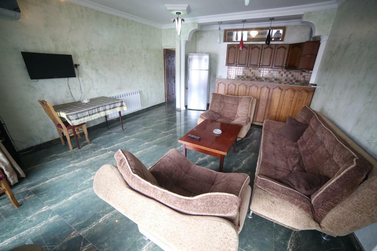 Makvalas Apartment In Batumi Centre Exterior photo